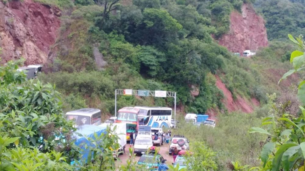 Derrumbe interrumpe el camino de Entre Ríos a Tarija Noticias del Chaco